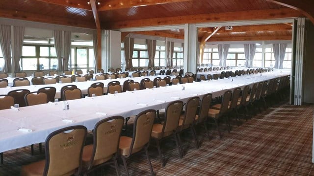 Image of bespoke large banquet dinner web res